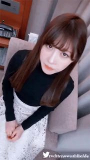 盗站最新流出题材类作品几位丰乳肥臀无毛年轻美眉浴室洗澡互相嬉戏玩起了花式小解看谁尿的多尿的远